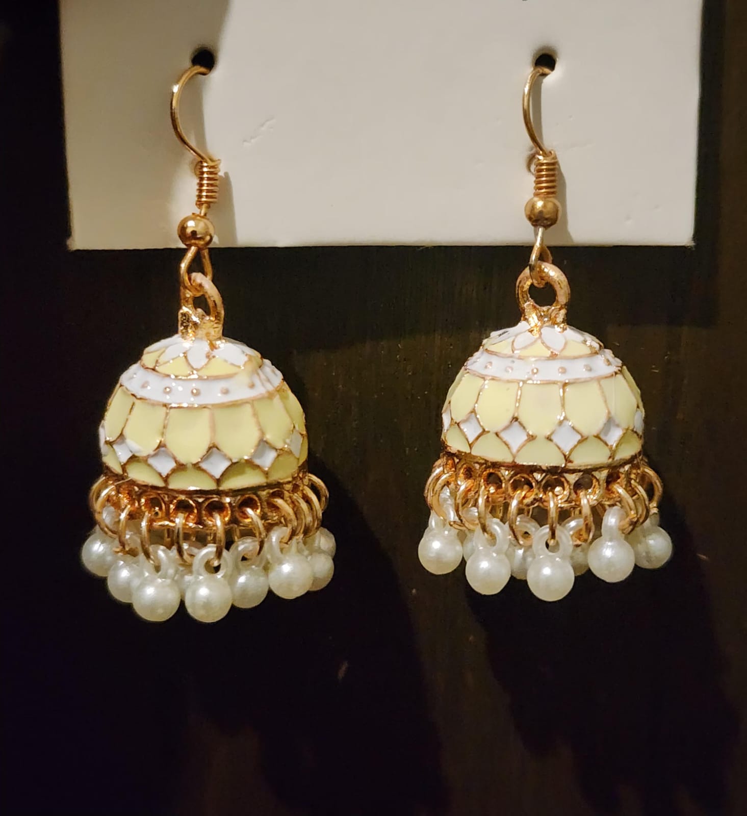 Jhumka - Cream
