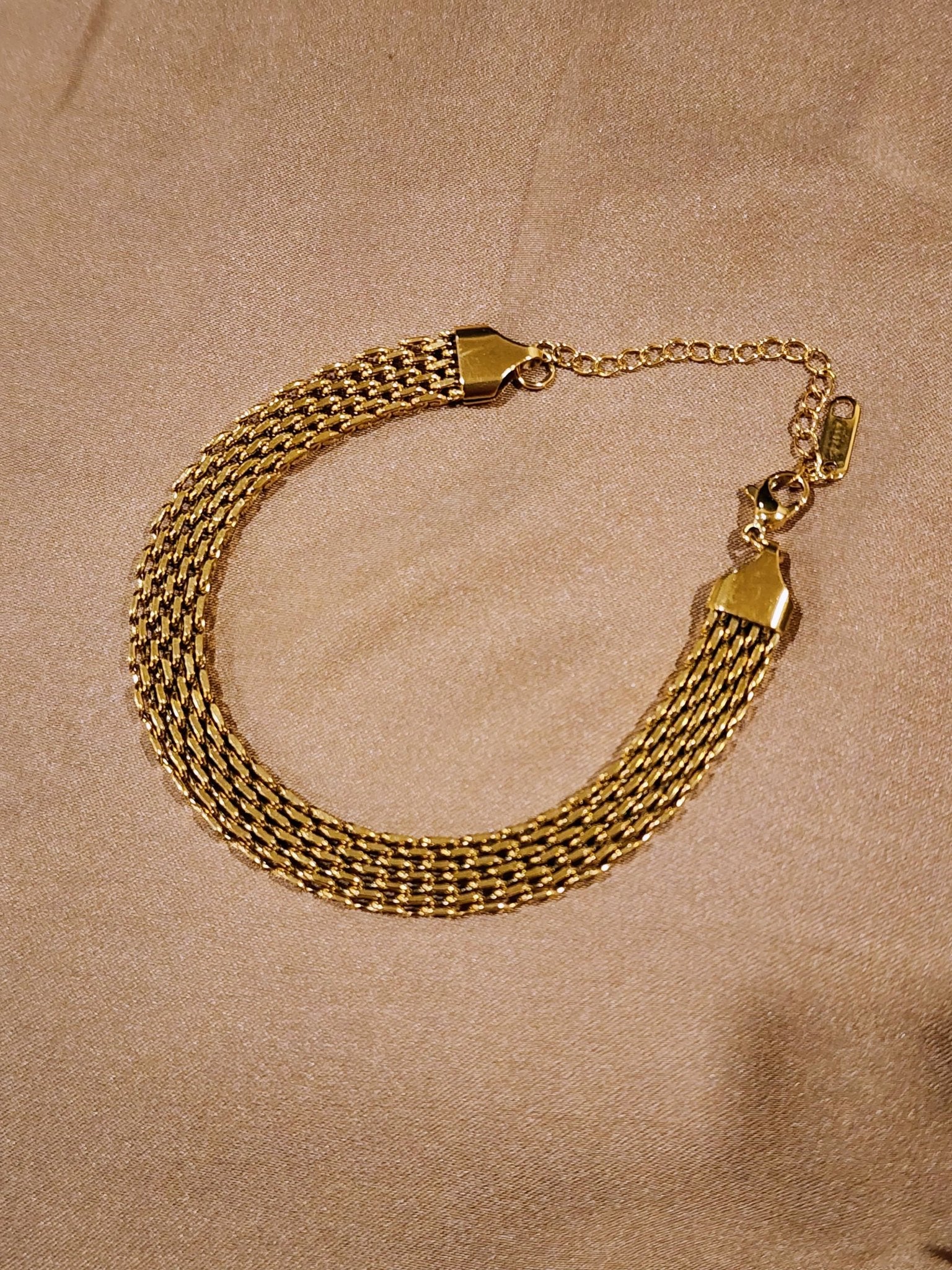 ✨ Multi - Strand Gold Mesh Bracelet – Aura de Luxé - Aurã de Luxê