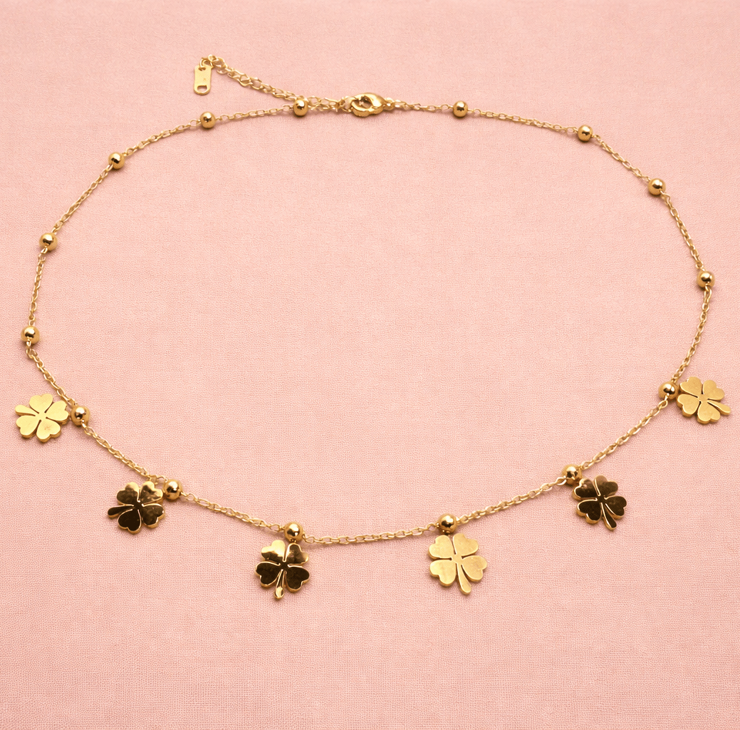 ✨ Beaded Flowers Charm Necklace — Aurã de Luxé - Aurã de Luxê