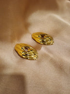 ✨ Aurelia Shell Studs – Aurã de Luxé