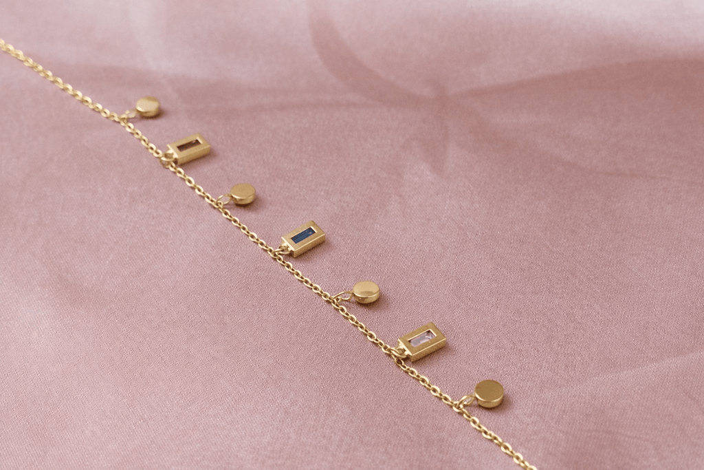 ✨️ Prismatic Trinkets Bracelet – Aurã de Luxé - Aurã de Luxê