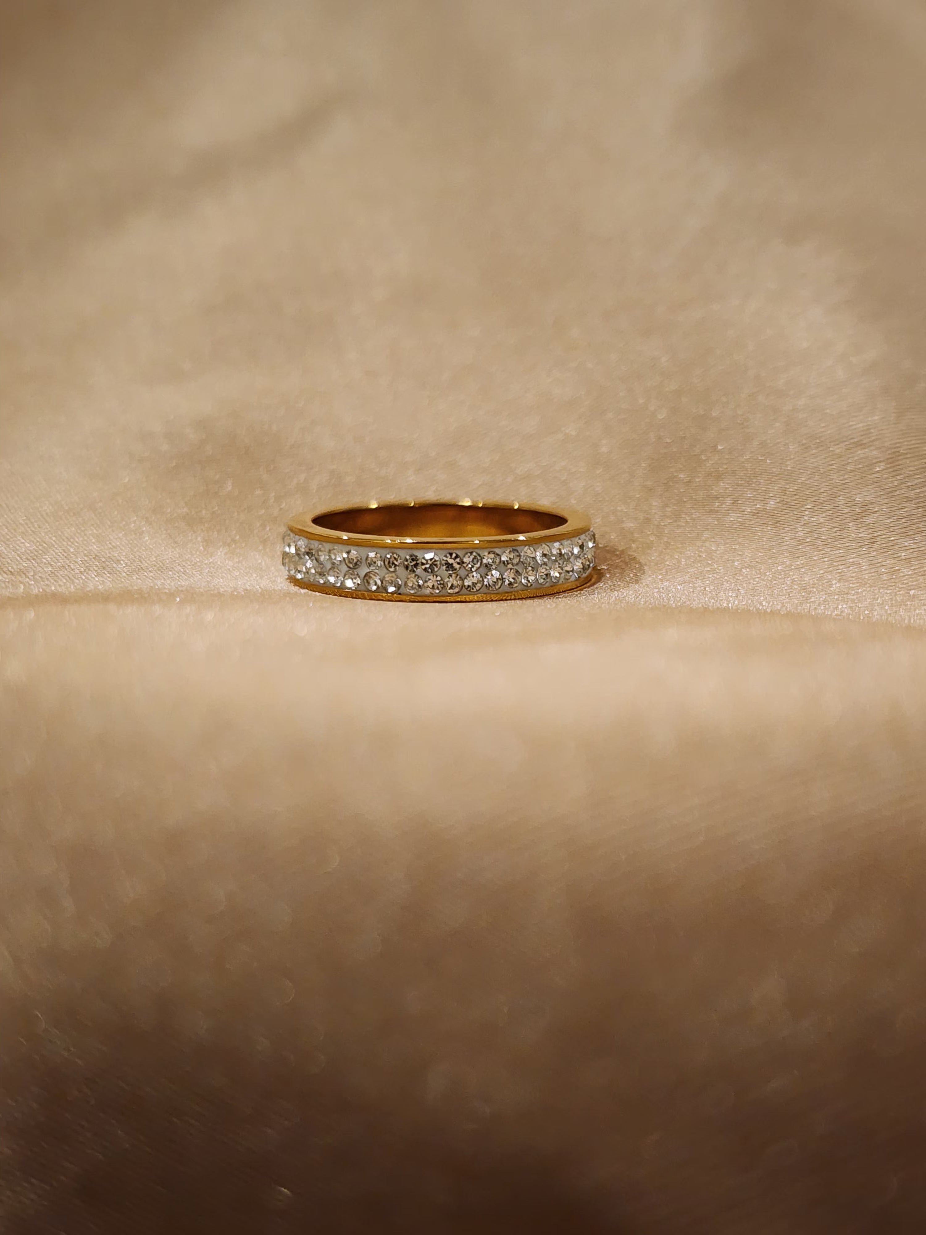 ✨ Celeste Pavé Band Ring – Aurã de Luxé