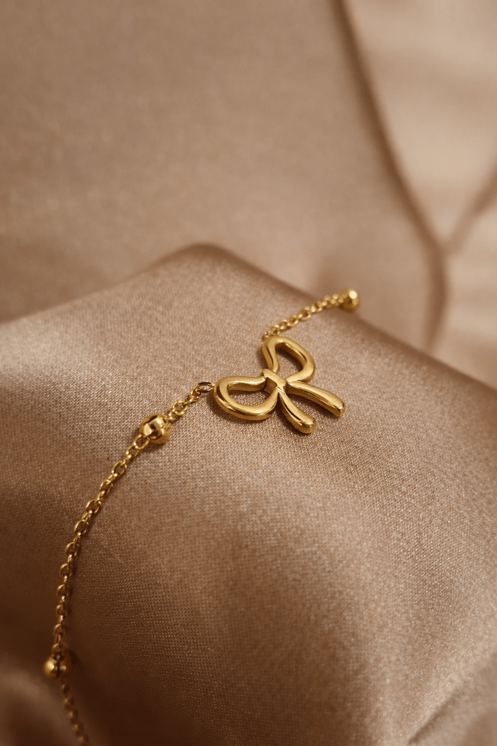 ✨ Bow Detail Gold - Tone Bracelet – Aurã de Luxé - Aurã de Luxê