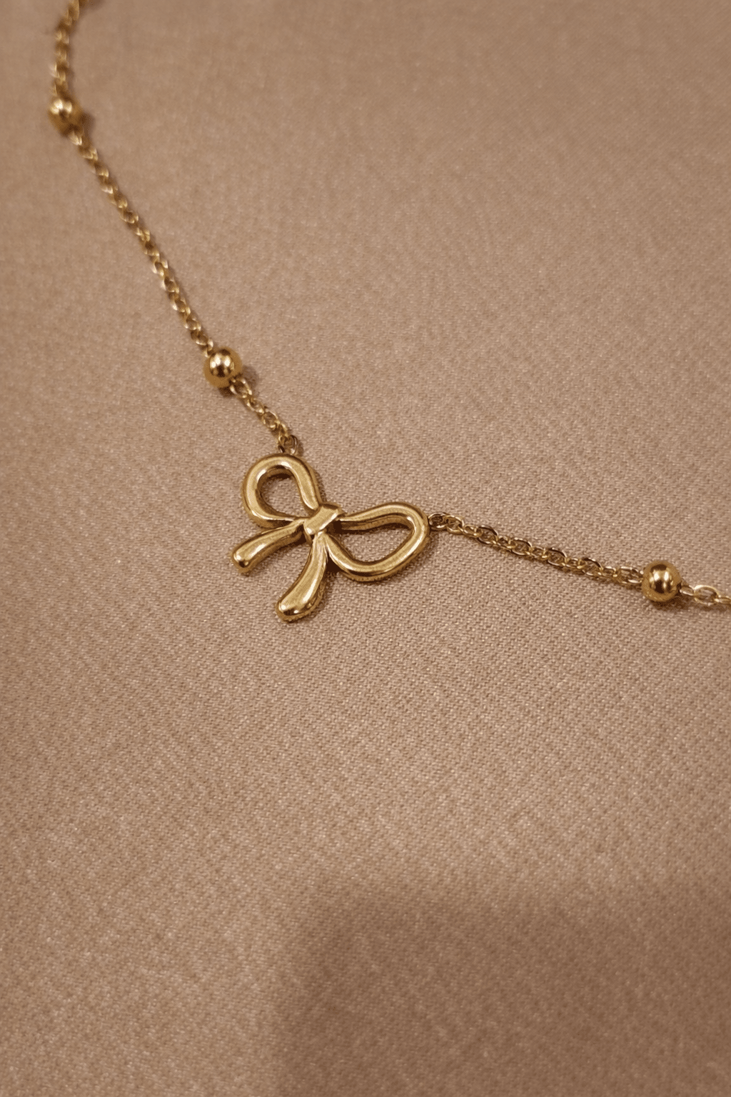 ✨ Bow Detail Gold - Tone Bracelet – Aurã de Luxé - Aurã de Luxê