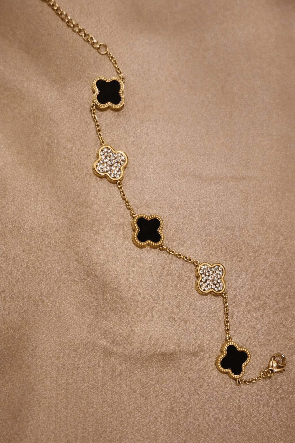 ✨ Black & Crystal Clover Gold - Tone Bracelet – Aurã de Luxé - Aurã de Luxê