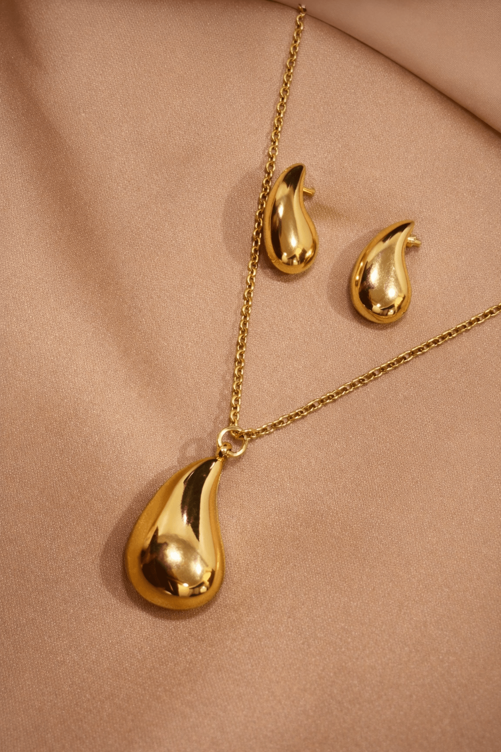 ✨ Teardrop Gold - Tone Locket Set – Aura de Luxe - Aurã de Luxê