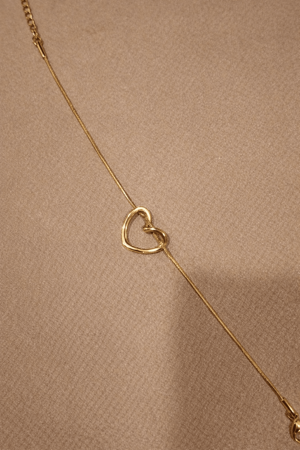 ✨ Interlinked Open Heart Gold - Tone Bracelet – Aurã de Luxé - Aurã de Luxê