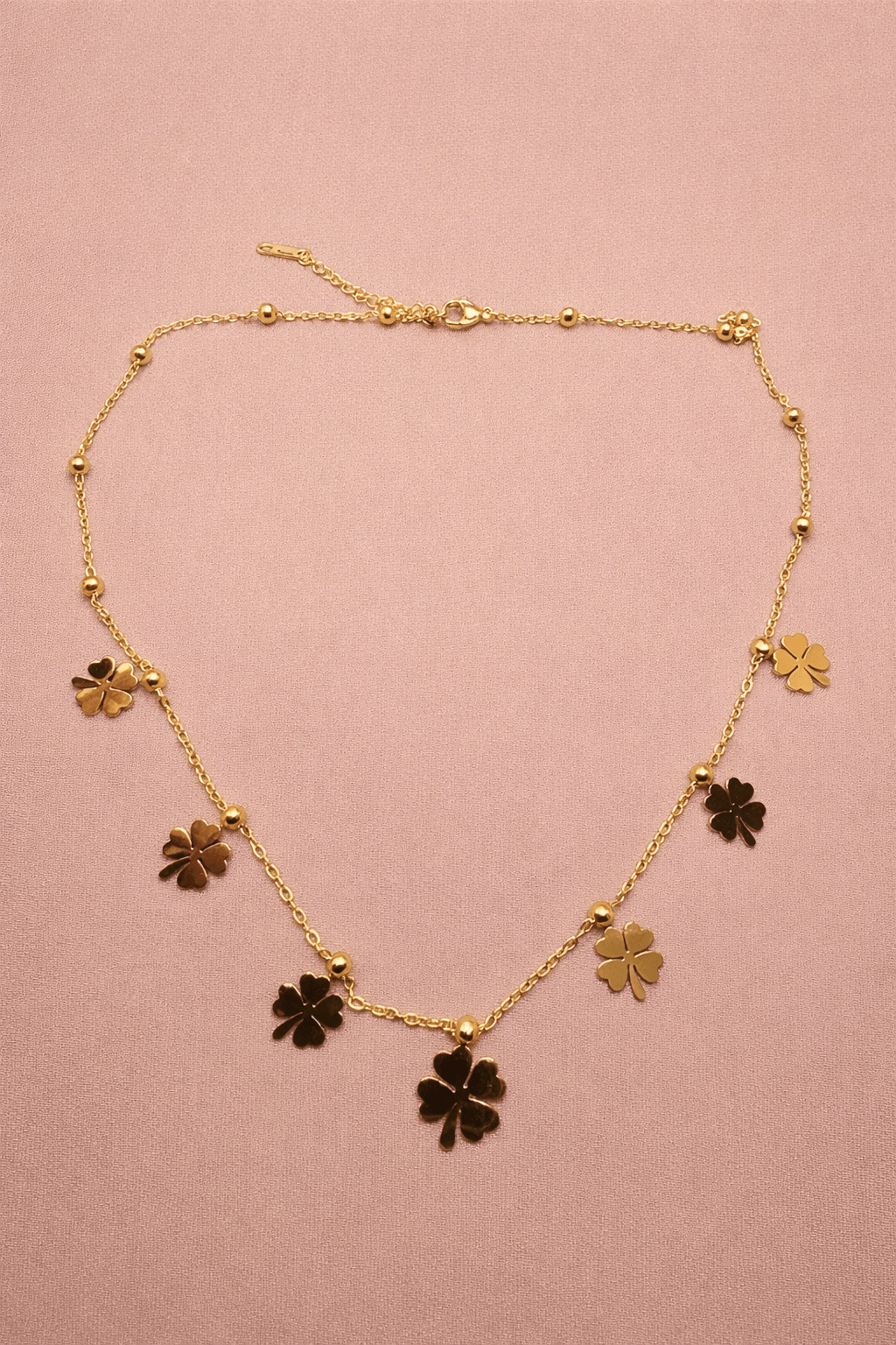 ✨ Beaded Flowers Charm Necklace — Aurã de Luxé - Aurã de Luxê