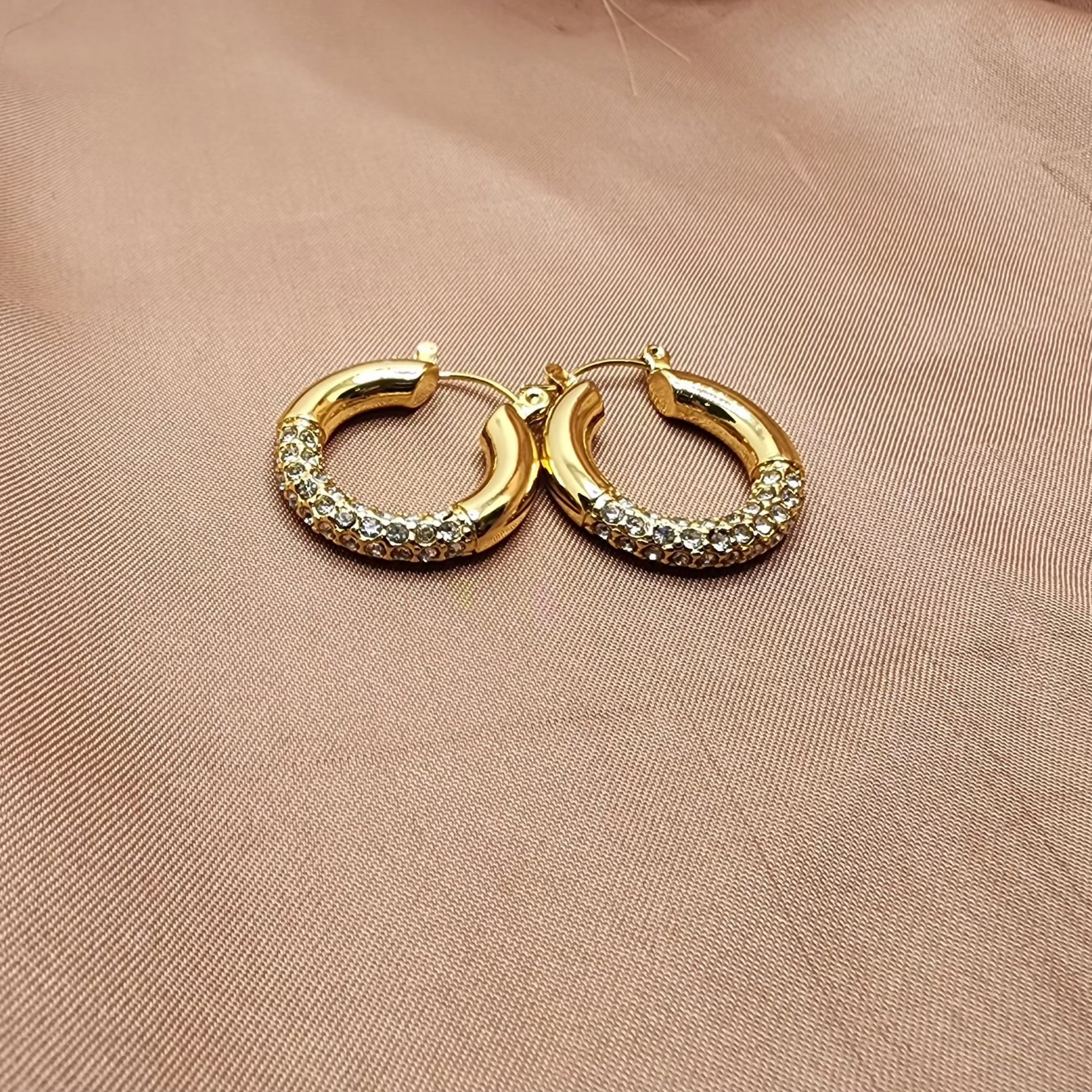 ✨ Lumière Pavé Crystal Earrings — Aurã de Luxé