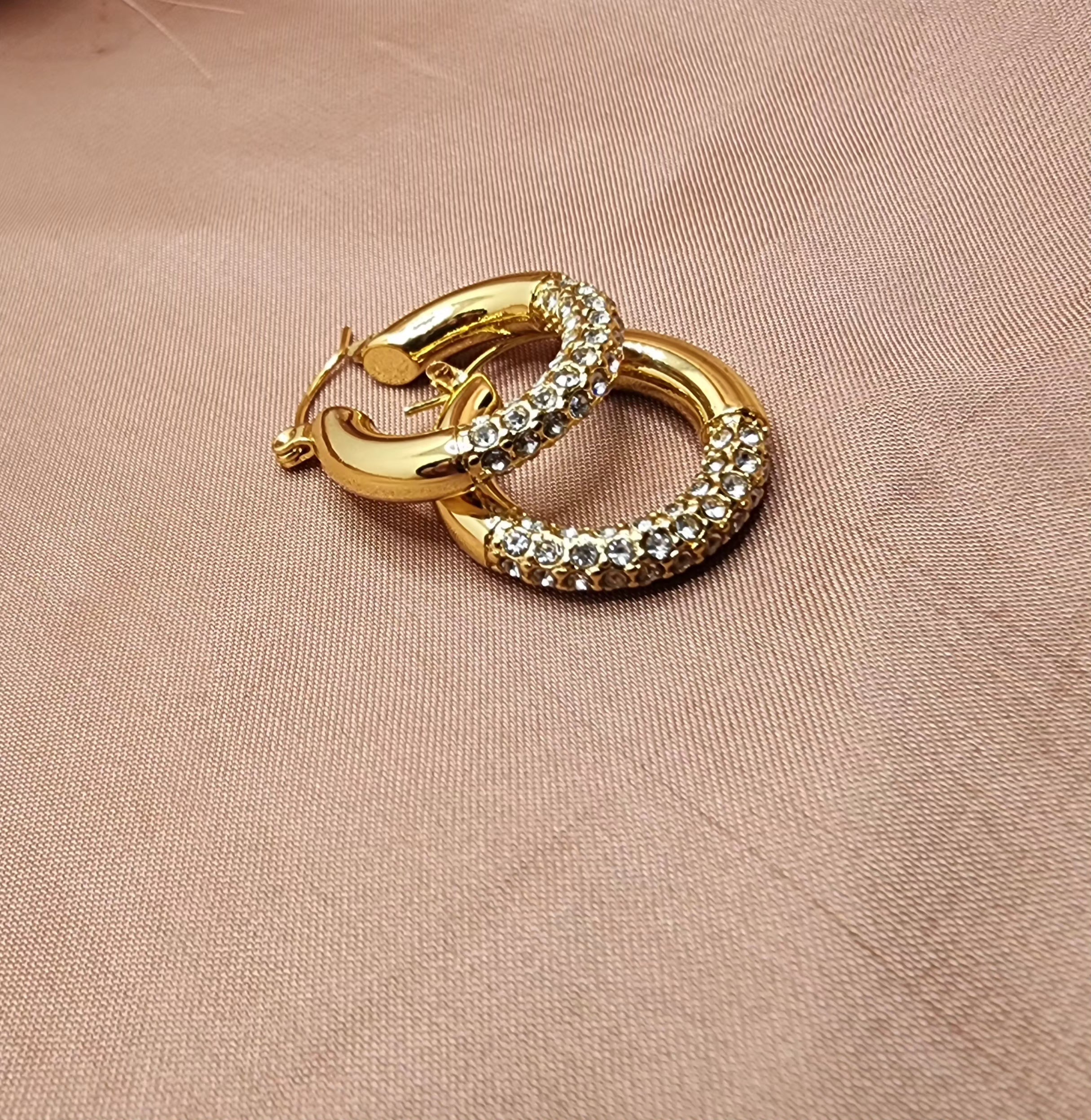 ✨ Lumière Pavé Crystal Earrings — Aurã de Luxé