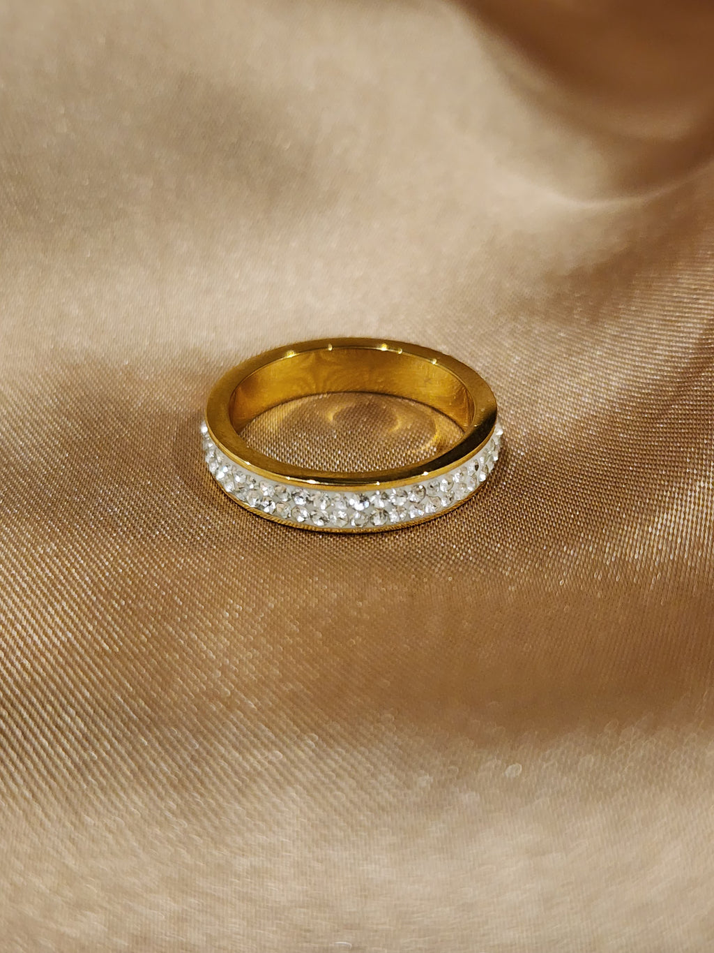 ✨ Celeste Pavé Band Ring – Aurã de Luxé