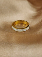 ✨ Celeste Pavé Band Ring – Aurã de Luxé