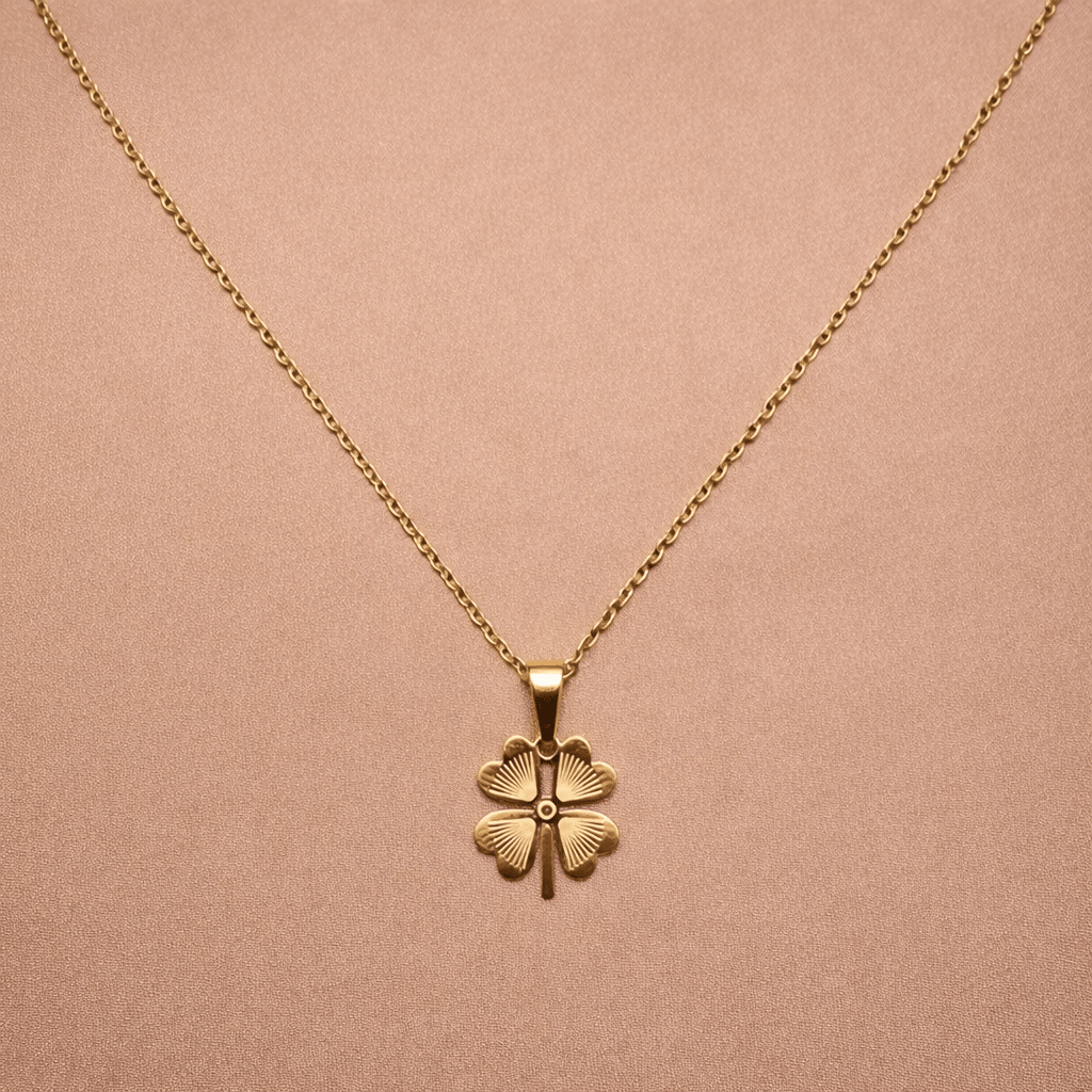 ✨Gold Clover Charm Necklace — Aurã de Luxé - Aurã de Luxê