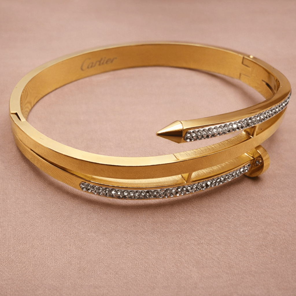 ✨ Clou Lumière Nail Cuff Bracelet — Aurã de Luxé - Aurã de Luxê