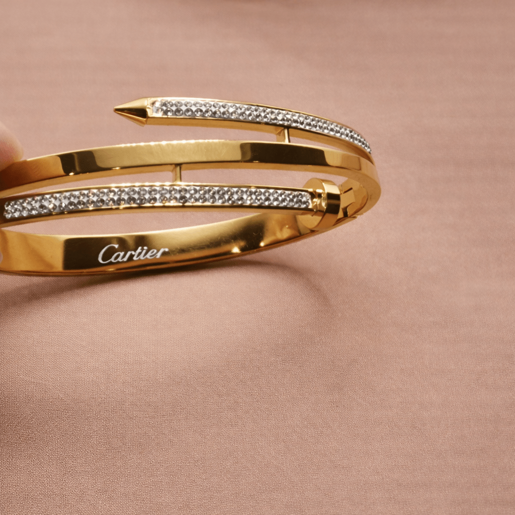 ✨ Clou Lumière Nail Cuff Bracelet — Aurã de Luxé - Aurã de Luxê