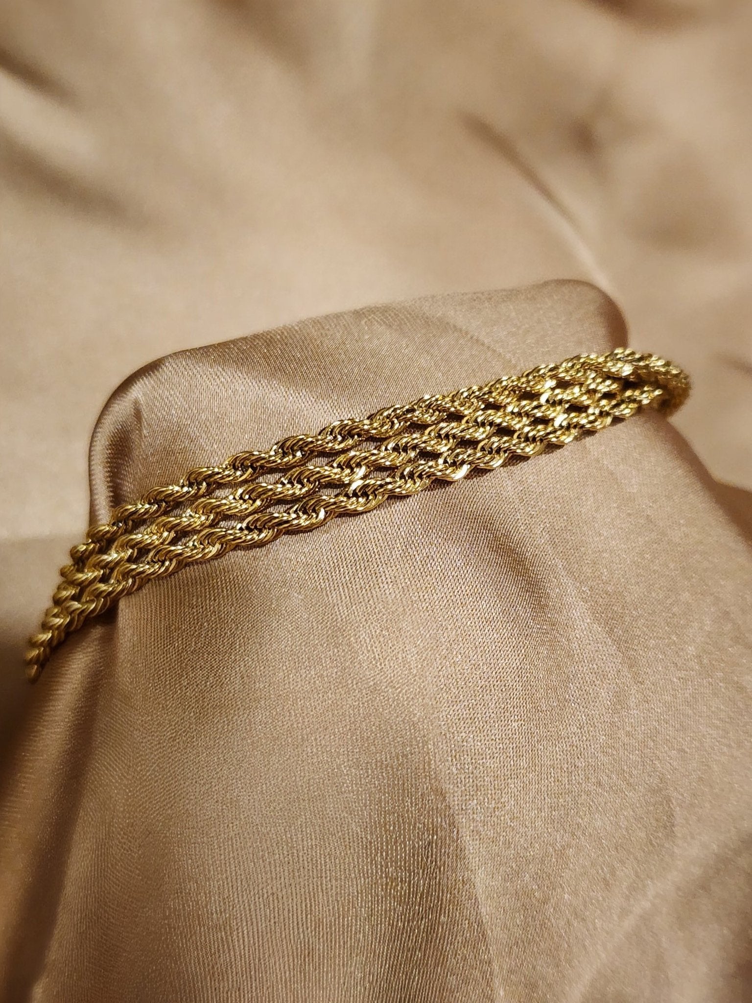 ✨ Twisted Radiance Multi - Strand Bracelet – Aurã de Luxé - Aurã de Luxê